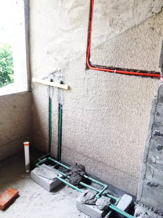 卫生间水电管线铺设